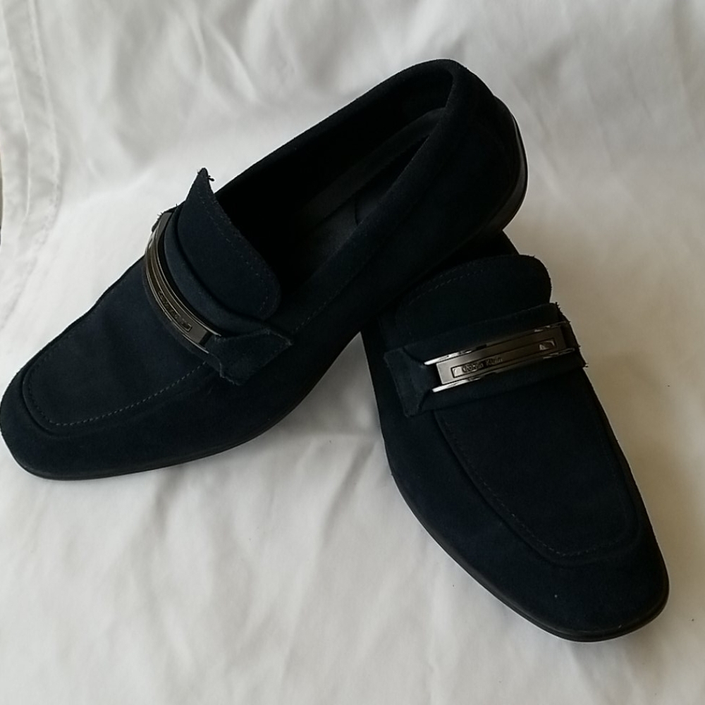 Blue suede shoes